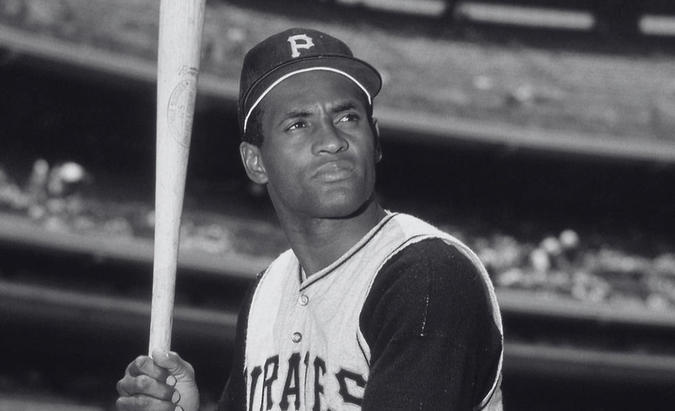When Curt Flood took on his biggest fight, Roberto Clemente was there to lend a hand